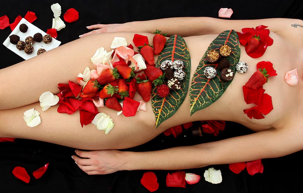 Nyotaimori Body Sushi Girl — featured image