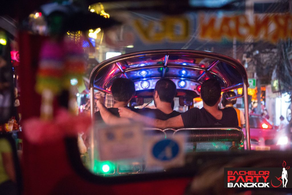 friends tuk tuk