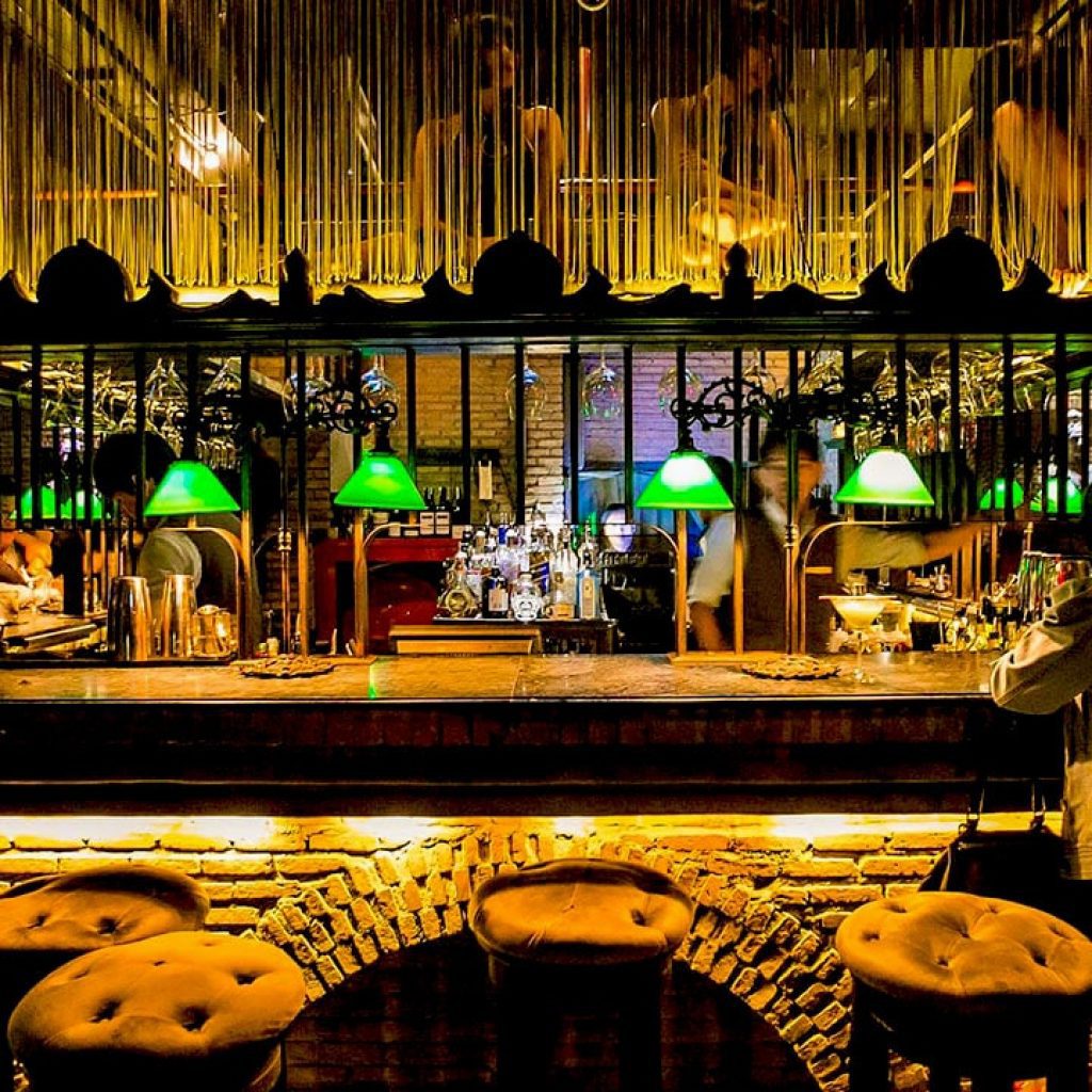 whisky and cigar lounge